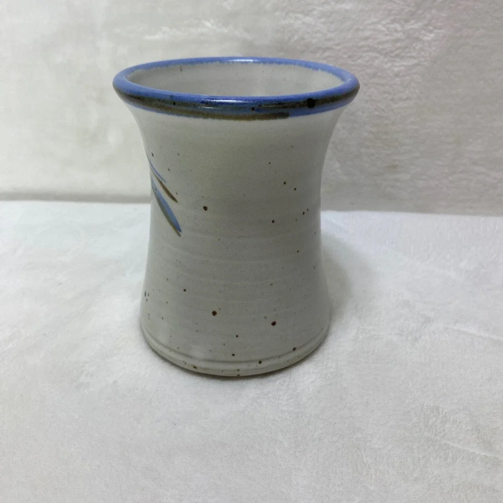 VTG Studio‎ Pottery Speckled Stoneware Vase Blue Floral Signed Makeup Brushes